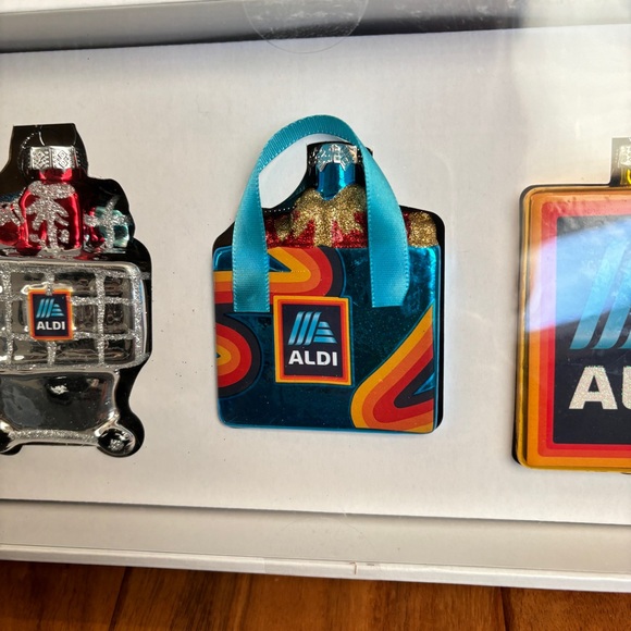 Aldi Finds Merry Moments Glass Ornaments 3 Pack Aisle of Shame, NIB - Picture 5 of 11